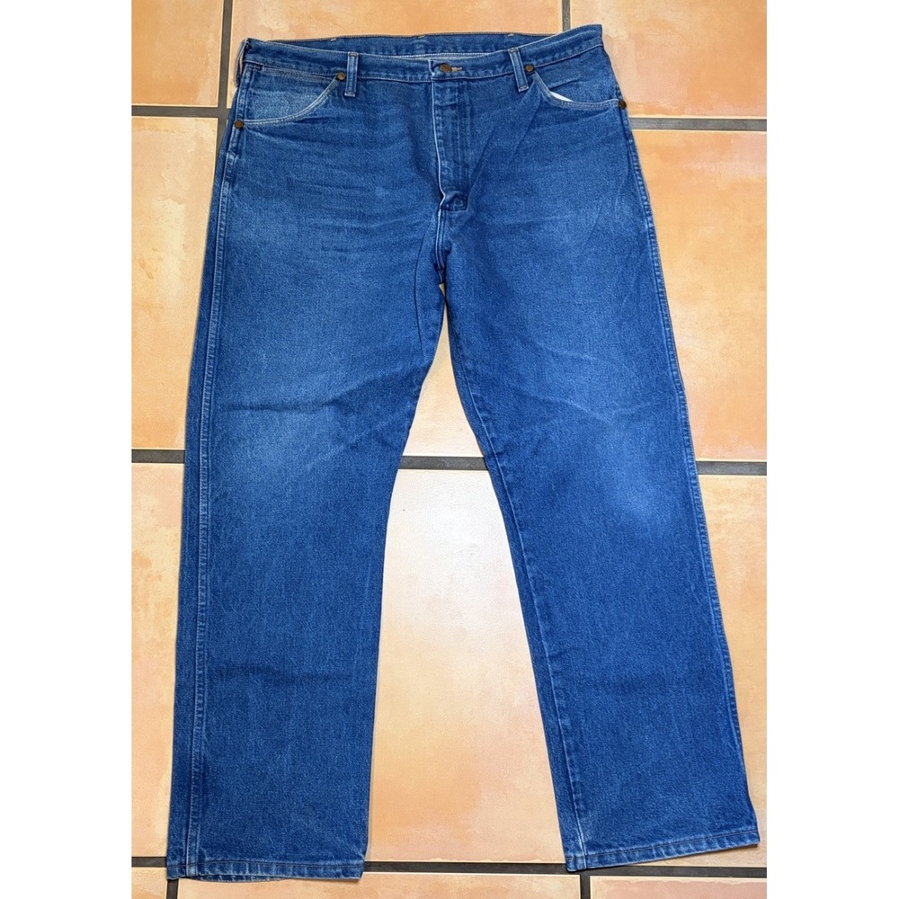 Vintage Wrangler 1992 13MWZ Cowboy Cut Men's Black Denim Jeans Size 40x30